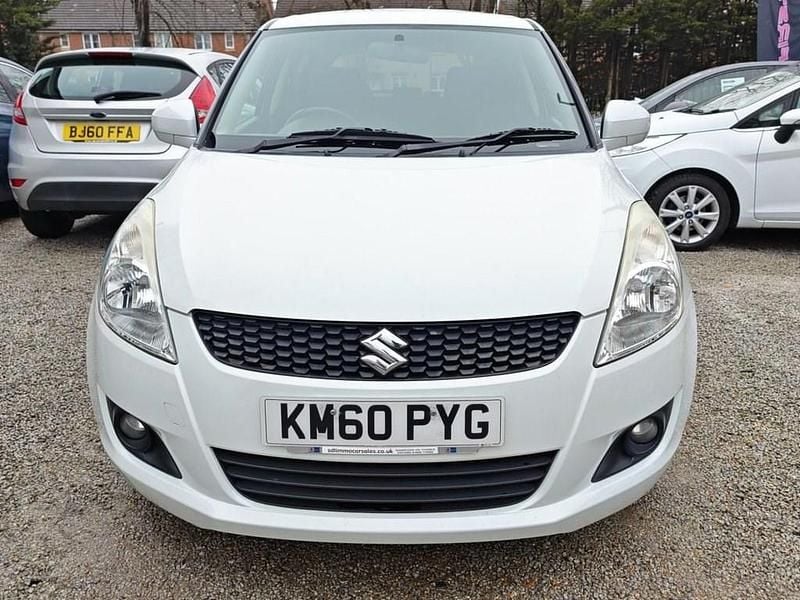 Used Suzuki Swift SZ4 94 HP (69 kW) 2010 White Hatchback