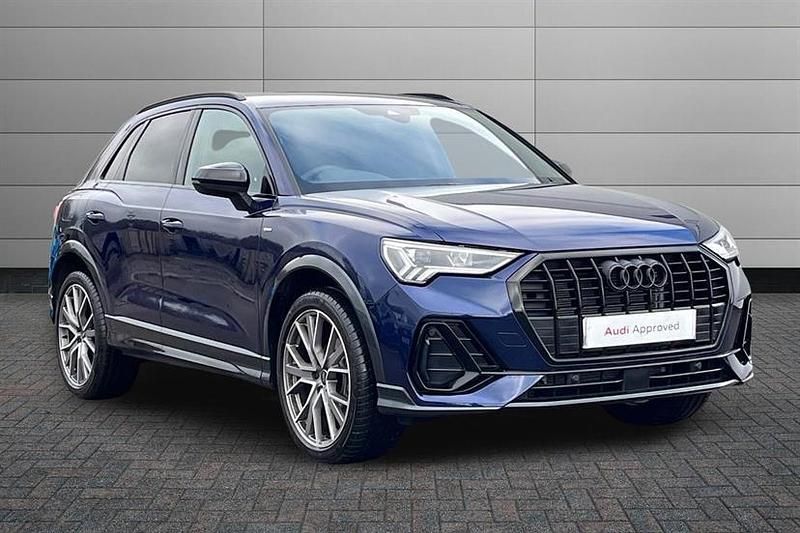 Used Audi Q3 Black Edition 150 HP (110 kW) 2025 Navarra blue SUV
