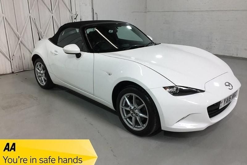 White Used 2016 Mazda MX5 Cabriolet | £10,450 (Fair price) - Image 1/1