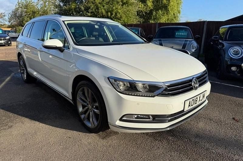 White Used 2018 VW Passat GT Estate | £14,969 (Fair price) - Image 1/1