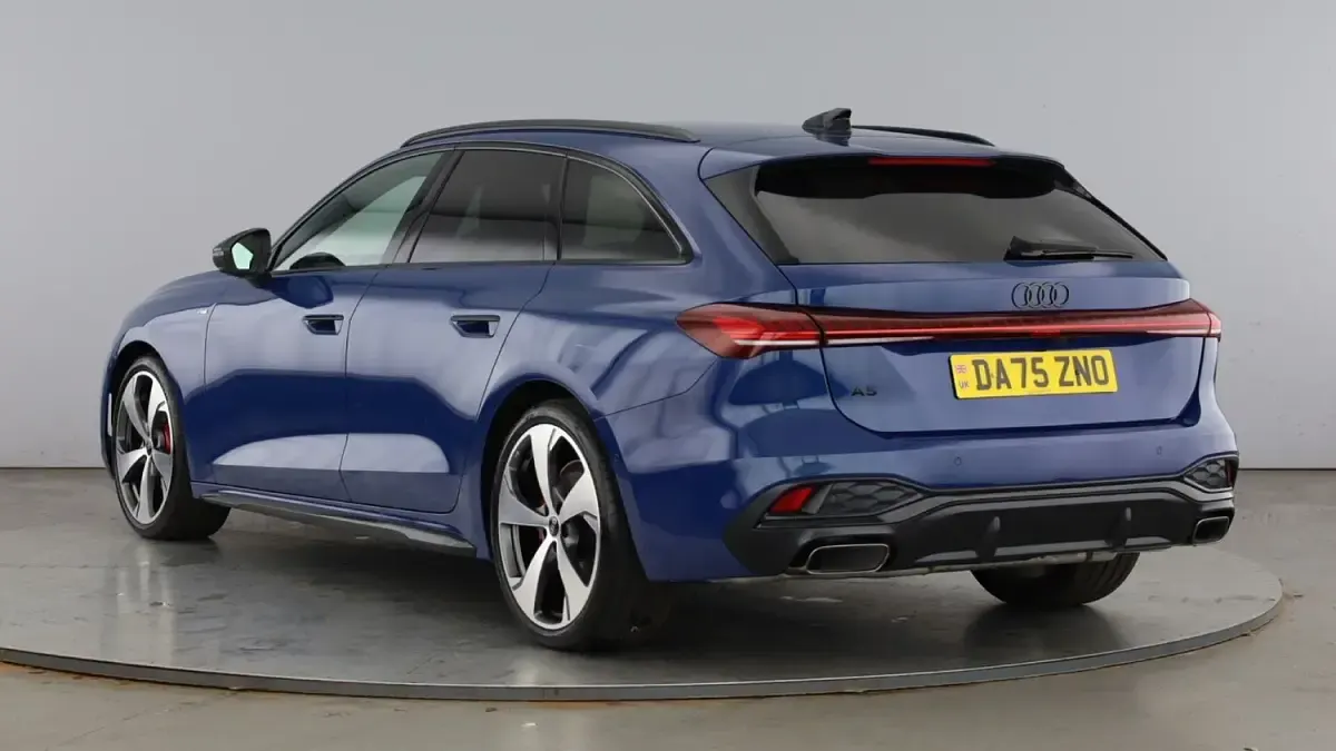 New Audi A5 Advanced 204 HP (150 kW) 2025 Blue Estate