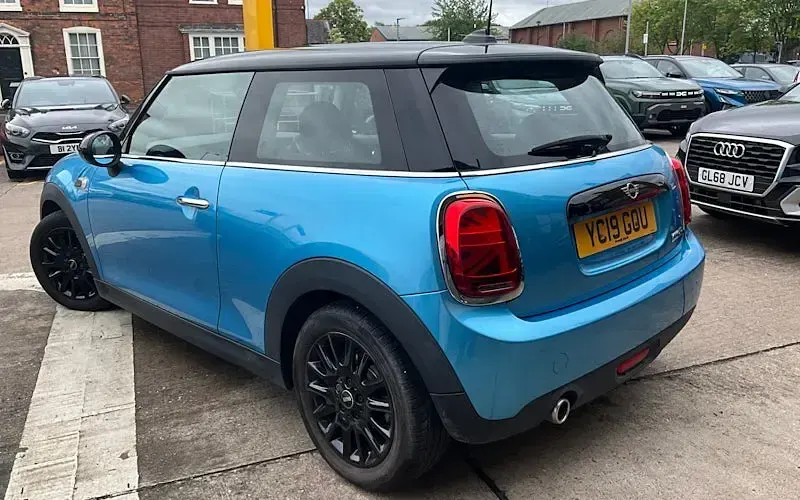 Used Mini Cooper Classic 136 HP (100 kW) 2021 Hatchback
