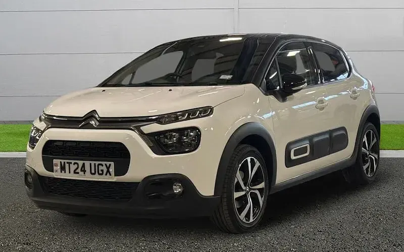 Used Citroën C3 PureTech 83 HP (61 kW) 2024 White Hatchback