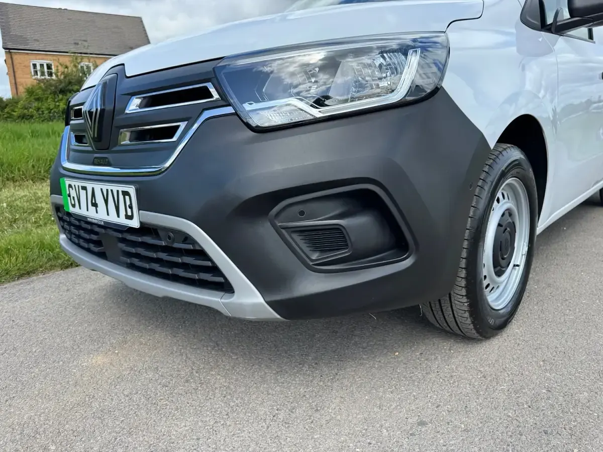 New Renault Kangoo 89 kW (122 HP) 2025 White MPV