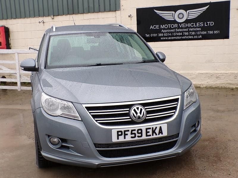 Used VW Tiguan R-line 140 HP (102 kW) 2009 Grey SUV