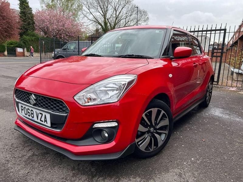 Usado Suzuki Swift 90 HP (66 kW) 2019 Vermelho Citadino