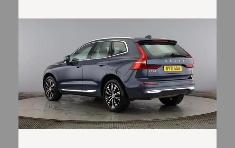 Used Volvo XC60 Inscription 247 HP (181 kW) 2022 Blue SUV
