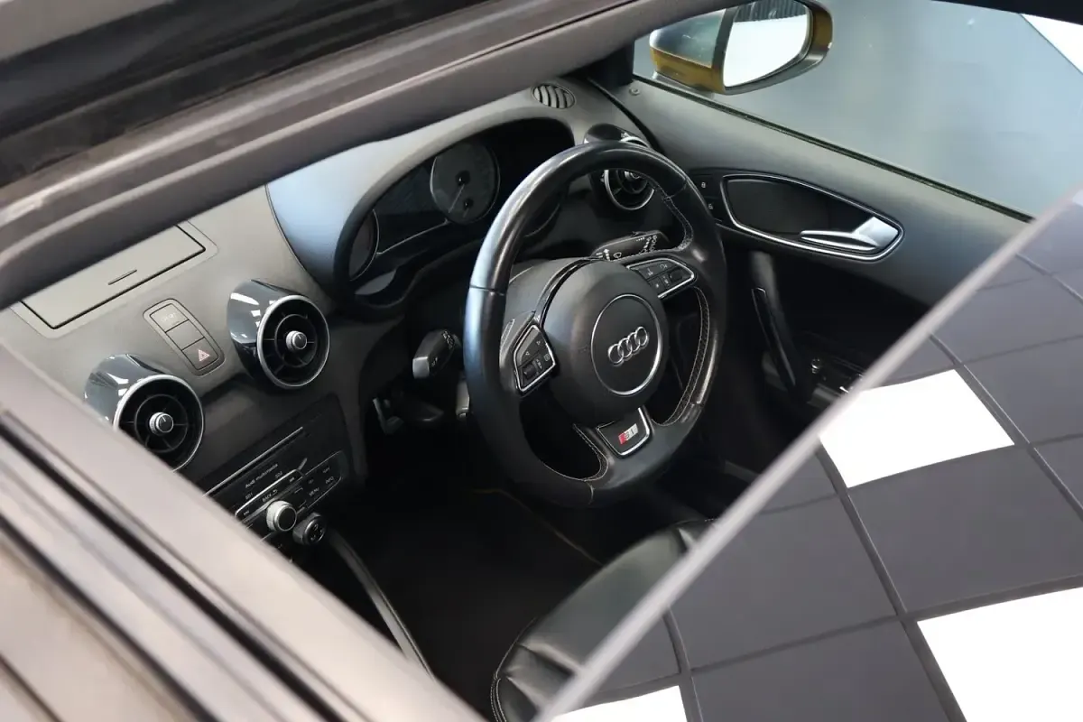 Used Audi S1 Sport 231 HP (169 kW) 2016 Yellow Hatchback