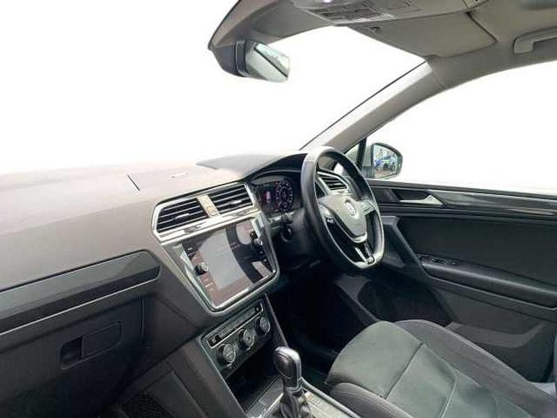 Used VW Tiguan SEL 150 HP (110 kW) 2018 Silver SUV