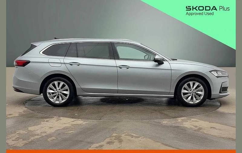 Used Skoda Superb SE Technology 200 HP (147 kW) 2024 Silver Estate