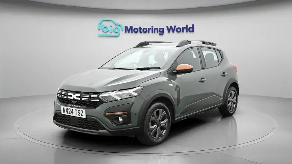Used Dacia Sandero Extreme 90 HP (66 kW) 2024 Green Hatchback