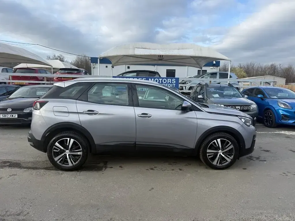 Used Peugeot 3008 Active 130 HP (95 kW) 2019 Grey SUV