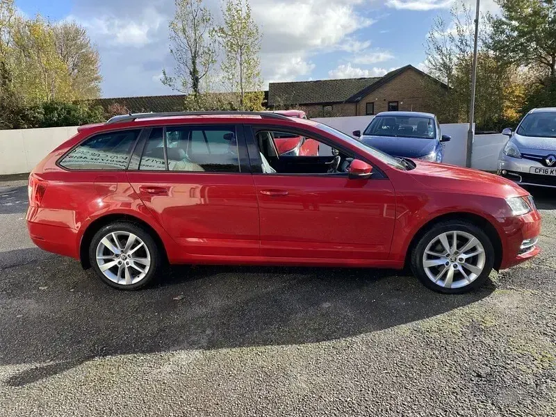 Used Skoda Octavia SE L 150 HP (110 kW) 2018 Velvet red metallic Estate
