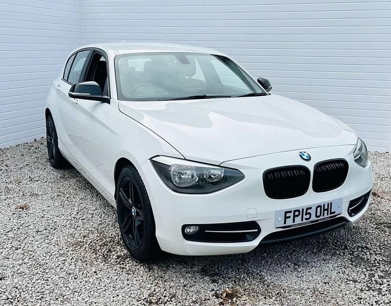 Used BMW 116 Sport Line 116 HP (85 kW) 2015 White Hatchback