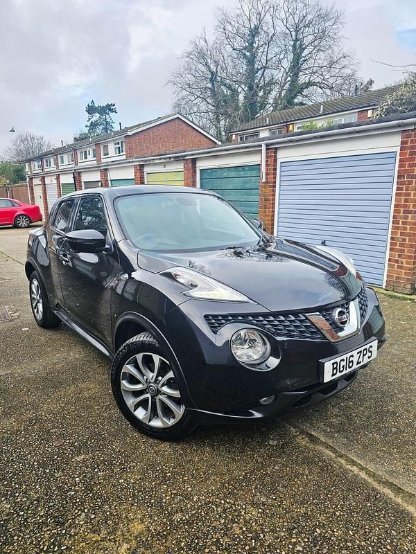 Used Nissan Juke Tekna 115 HP (84 kW) 2016 Black SUV