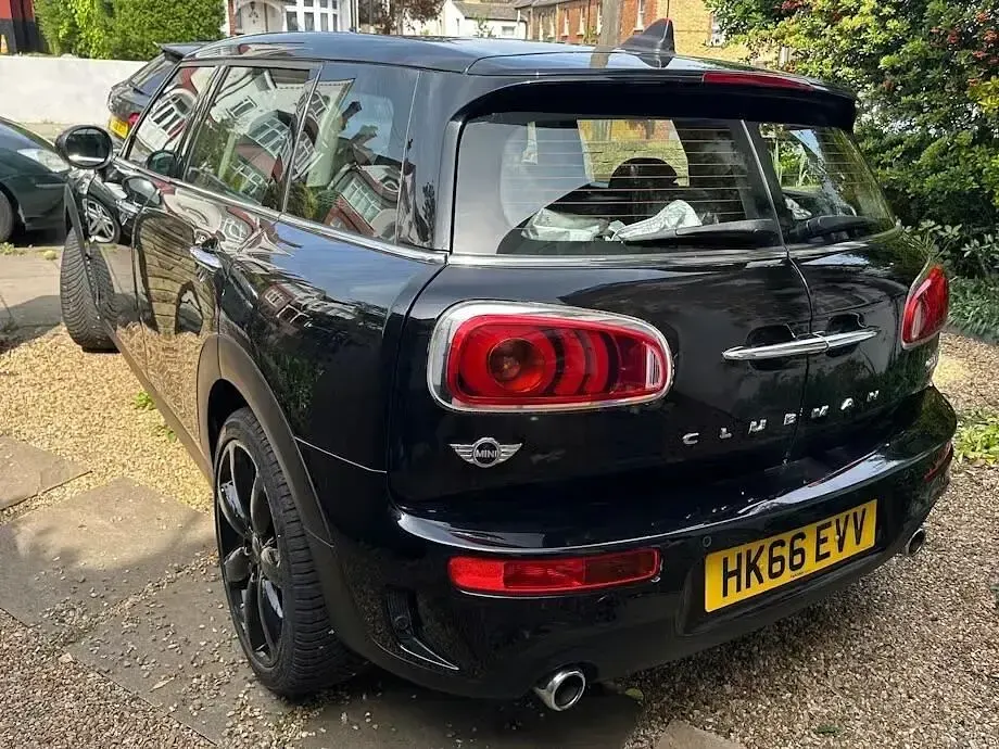 Usado Mini Cooper Clubman 2016 Negro Familiar
