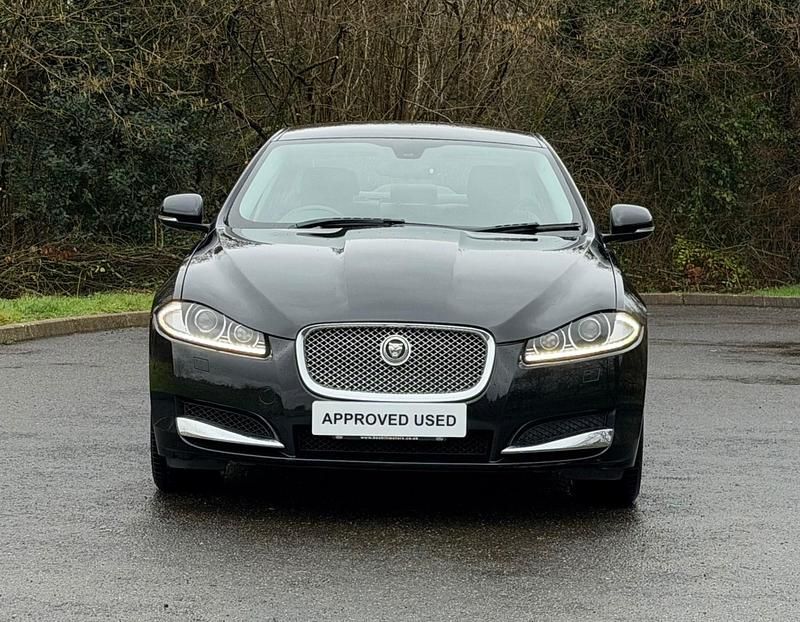 Used Jaguar XF SE 2012 Black Sedan