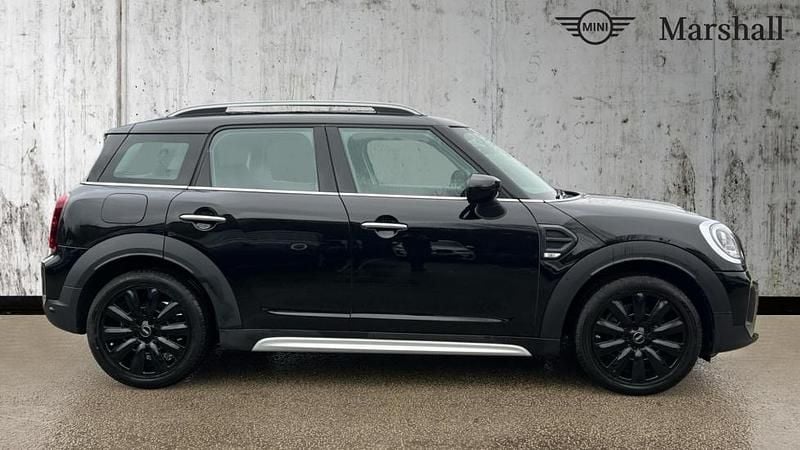 Used Mini Cooper Countryman Classic 134 HP (98 kW) 2022 Black SUV