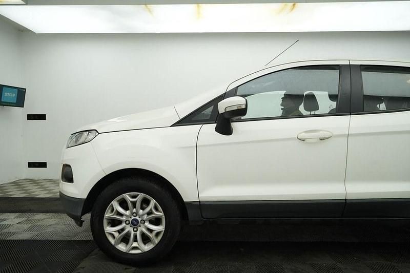 Used Ford Ecosport Zetec 112 HP (82 kW) 2017 White SUV