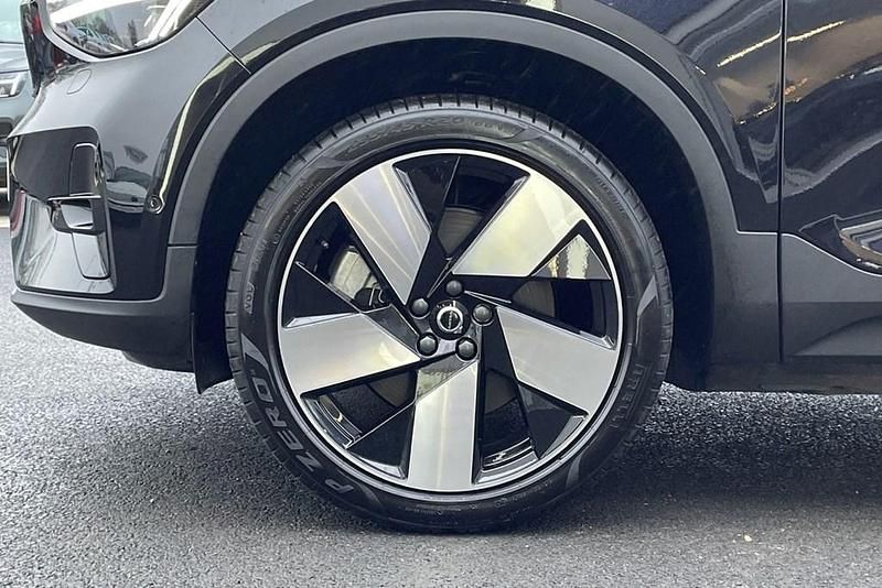 Used Volvo EX40 Ultra 82 kW (112 HP) 2025 SUV