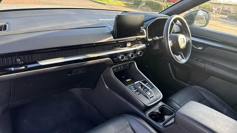 Used Honda CR-V Advance 2024 White SUV