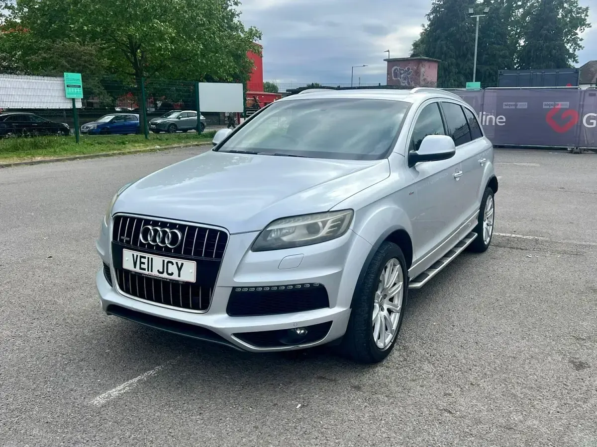Usado Audi Q7 S-Line 245 HP (180 kW) 2011 Prateado SUV