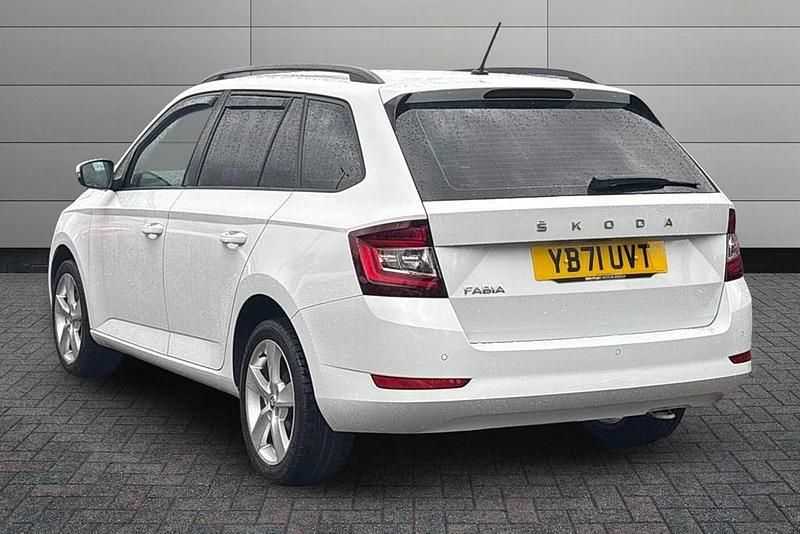 Used Skoda Fabia SE L 2022 White Estate