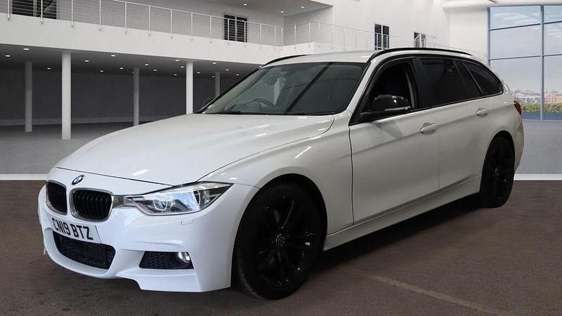 White Used 2019 BMW 330 M Sport Estate | £14,999 (Super price) - Image 1/4