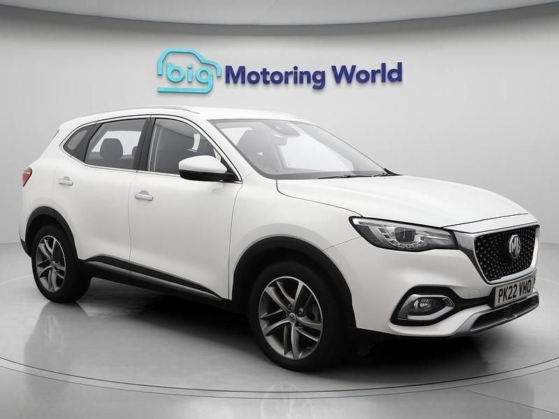 White Used 2022 MG HS Excite SUV | £14,700 (Good price) - Image 1/4