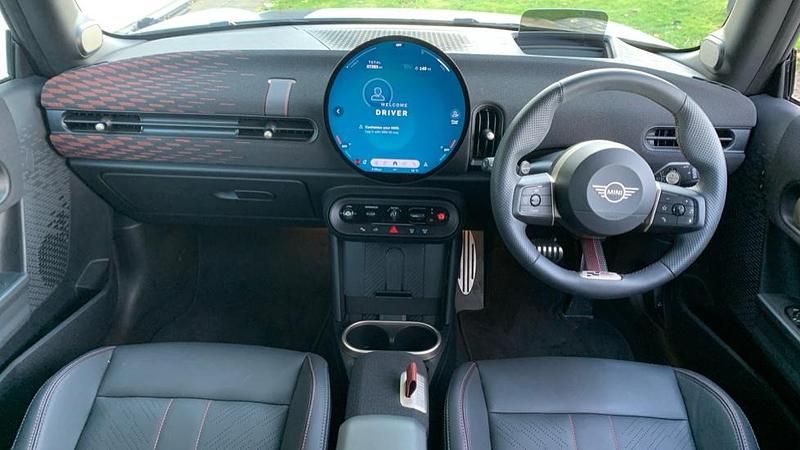 Used Mini John Cooper Works Hatch 228 HP (167 kW) 2024 White Hatchback