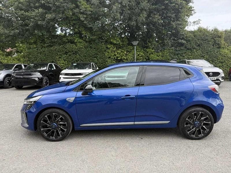Used Renault Clio V Esprit Alpine 89 HP (65 kW) 2024 Blue