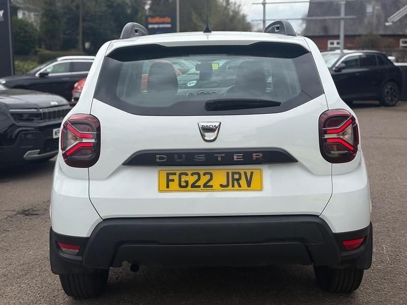 Begagnad Dacia Duster Essentiel 91 HK (66 kW) 2022 Vit SUV