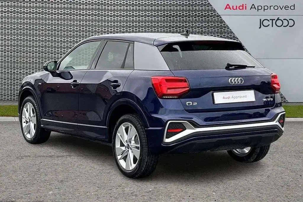 Used Audi Q2 S-Line 147 HP (108 kW) 2026 Blue SUV