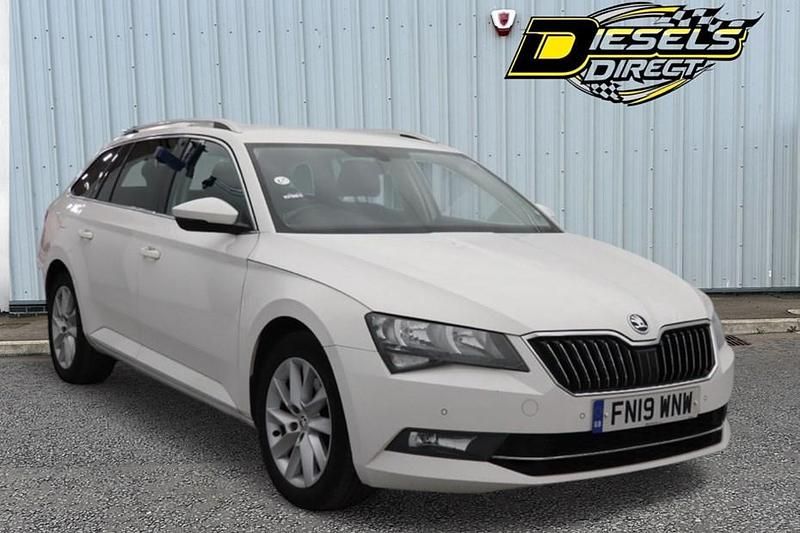 White Used 2019 Skoda Superb SE Technology Estate | £10,695 (Fair price) - Image 1/1