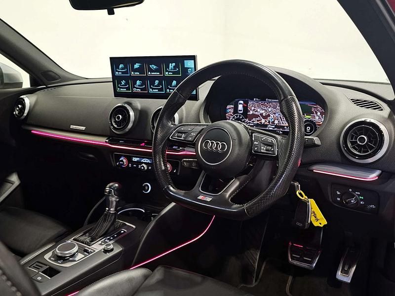 Begagnad Audi S3 Sportback Design 310 HK (228 kW) 2017 Röd Halvkombi