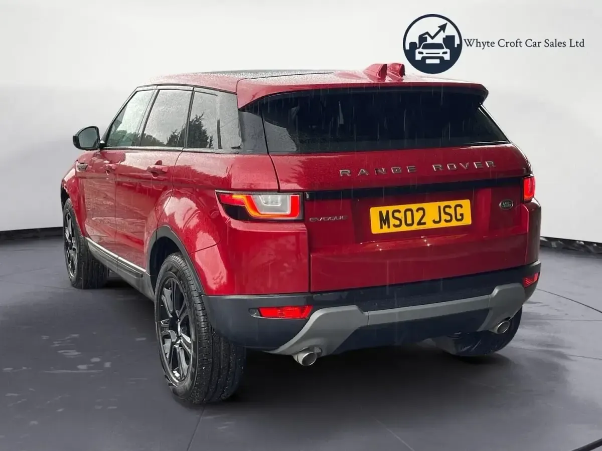 Used Land Rover Range Rover evoque SE 2017 Red Estate
