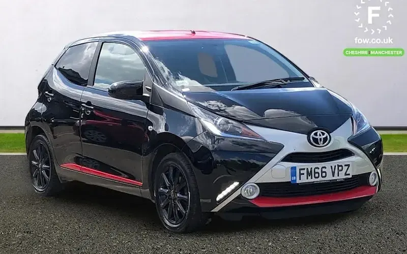 Used Toyota Aygo x-press 69 HP (50 kW) 2017 Hatchback