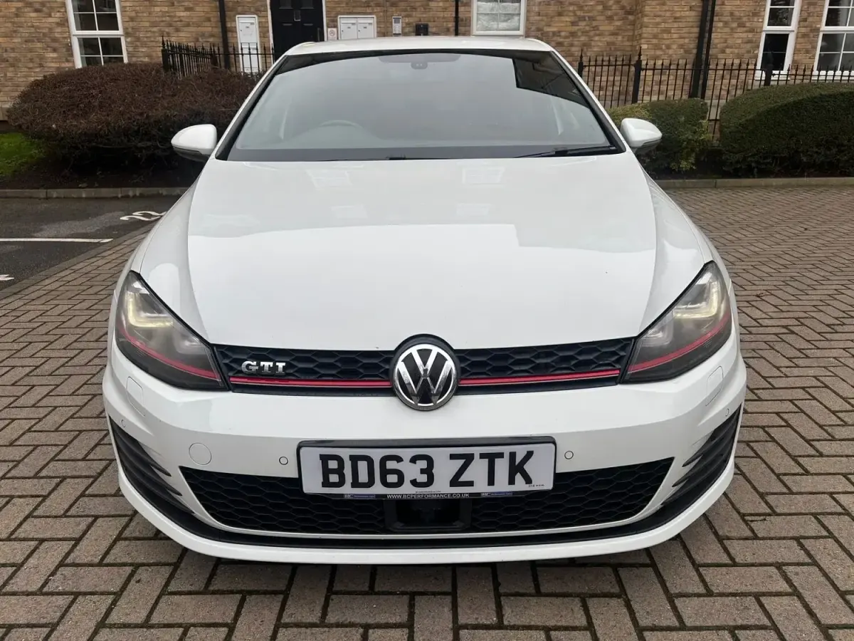 Used VW Golf VII GTI 2014 White Hatchback