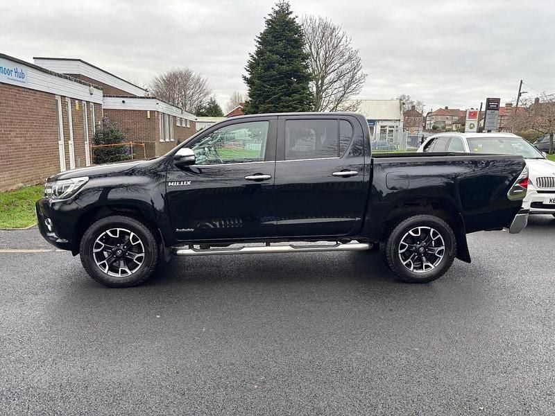 Used Toyota HiLux 2016 Black Pickup