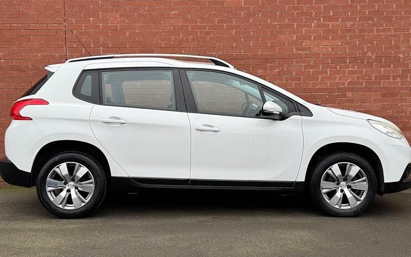 Used Peugeot 2008 Active 82 HP (60 kW) 2016 White SUV