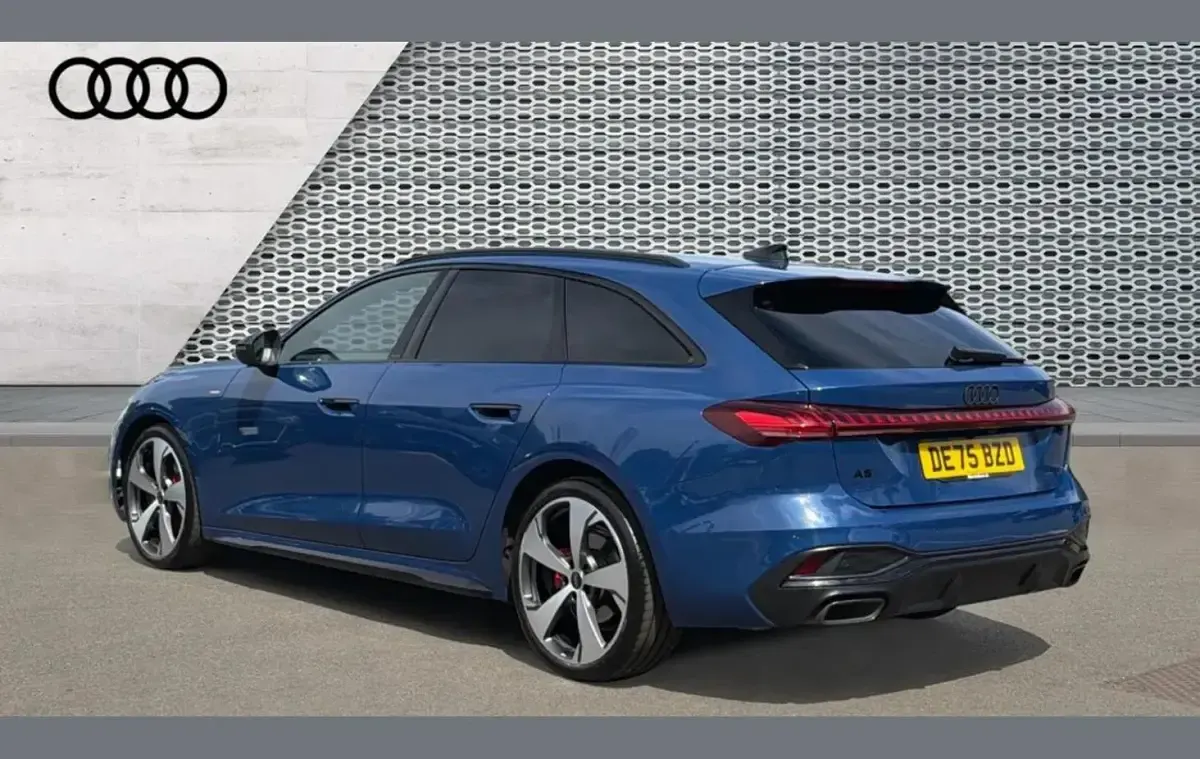 Used Audi A5 Advanced 200 HP (147 kW) 2025 Blue Estate