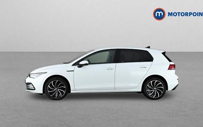 Used VW Golf VIII Edition 131 HP (96 kW) 2023 White Hatchback