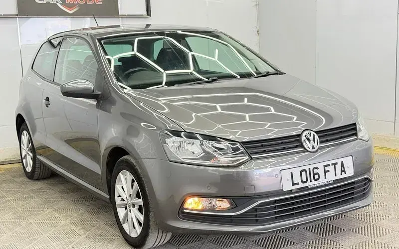 Used VW Polo Match 90 HP (66 kW) 2016 Grey Hatchback