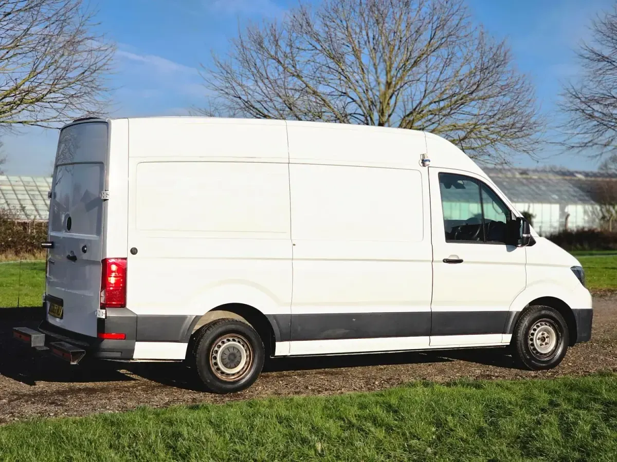 Usado VW Crafter Trendline 177 HP (130 kW) 2020 Branco Van