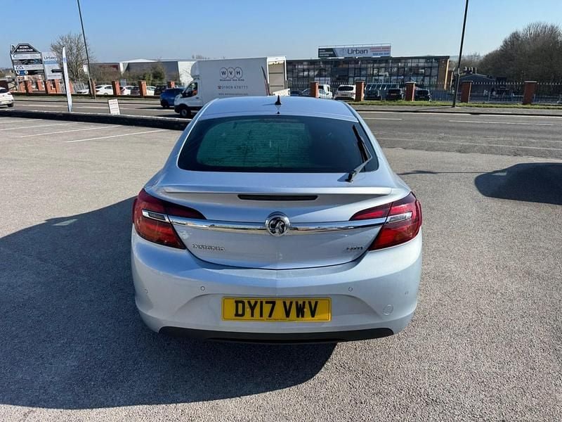 Second-hand Vauxhall Insignia SRi 136 CP (100 kW) 2017 Argintiu Hatchback