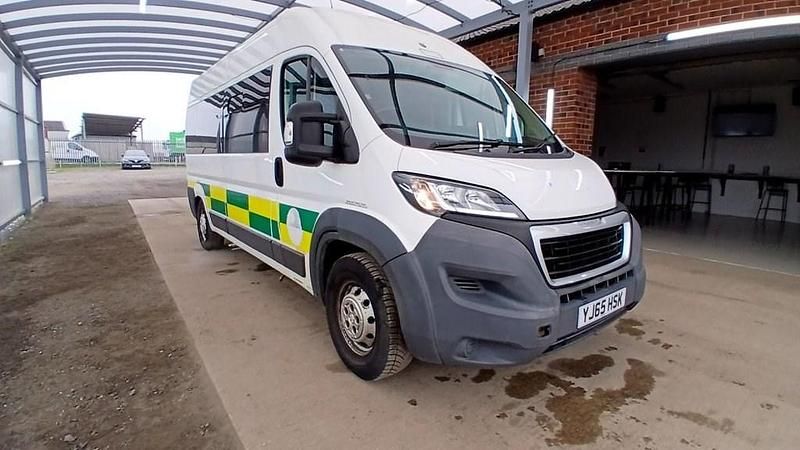 Used Peugeot Boxer 130 HP (95 kW) 2015 White Van