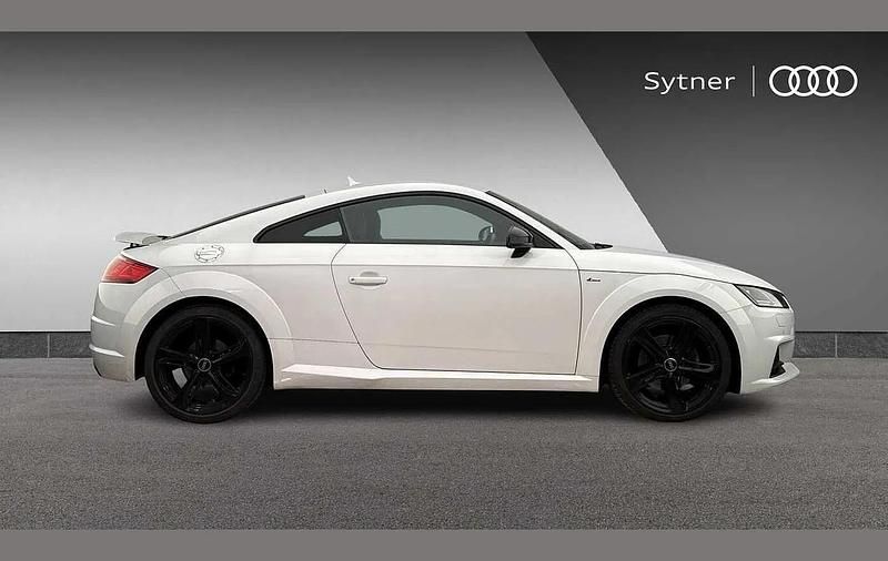Used Audi TT Black Edition 180 HP (132 kW) 2018 White Coupe