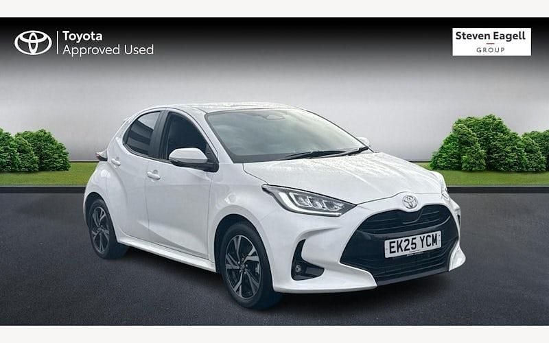 Used Toyota Yaris Hybrid Design 116 HP (85 kW) 2025 Hatchback