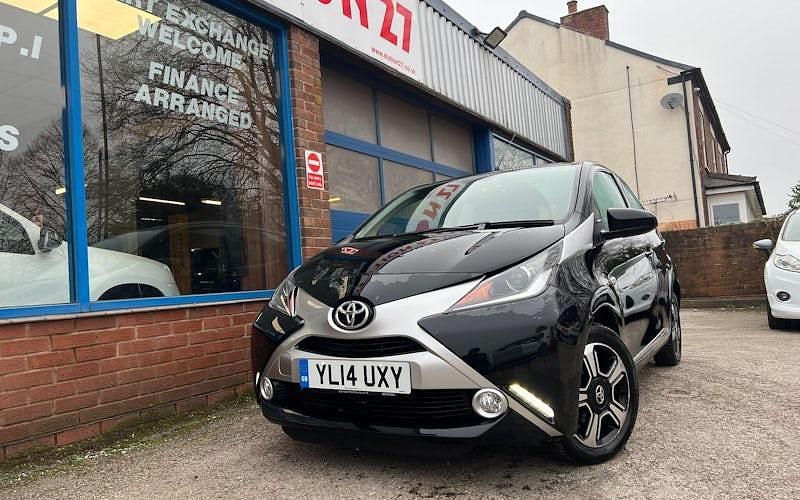 Used Toyota Aygo X-clusiv 69 HP (50 kW) 2014 Black Hatchback