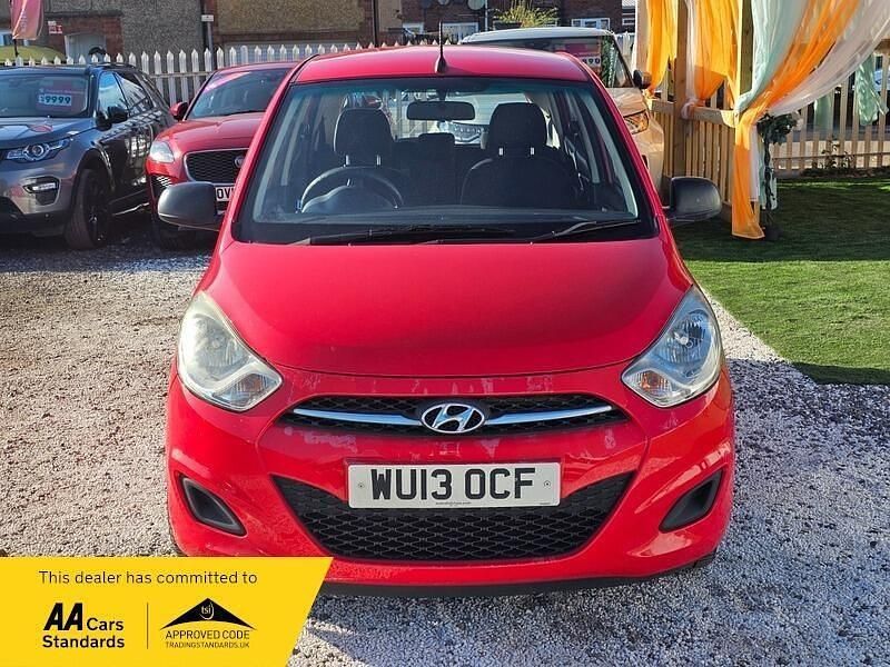 Gebraucht Hyundai i10 Classic 85 PS (62 kW) 2013 Rot Kleinwagen